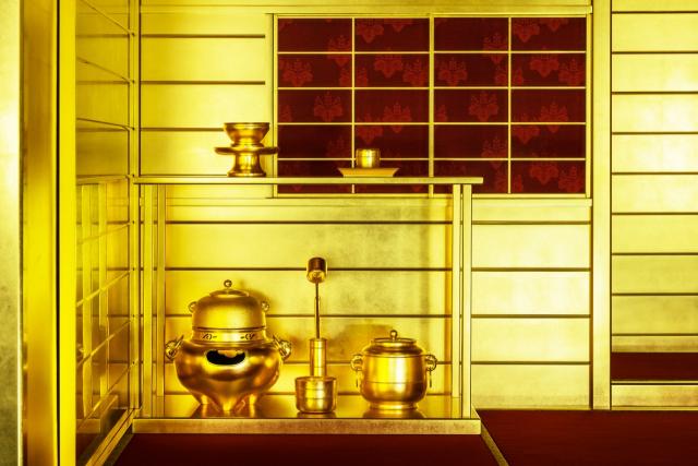写真：金の茶室内部