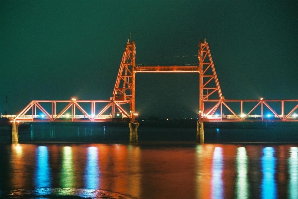 写真：昇開橋 ライトアップ