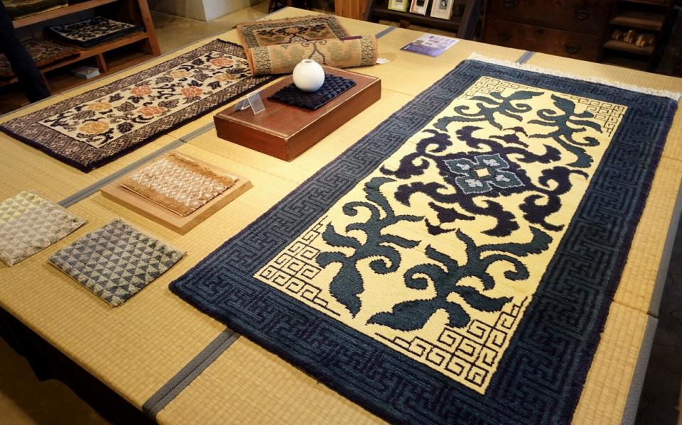 写真：木綿製の手織り絨毯