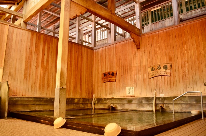 写真：施設内の大衆浴場