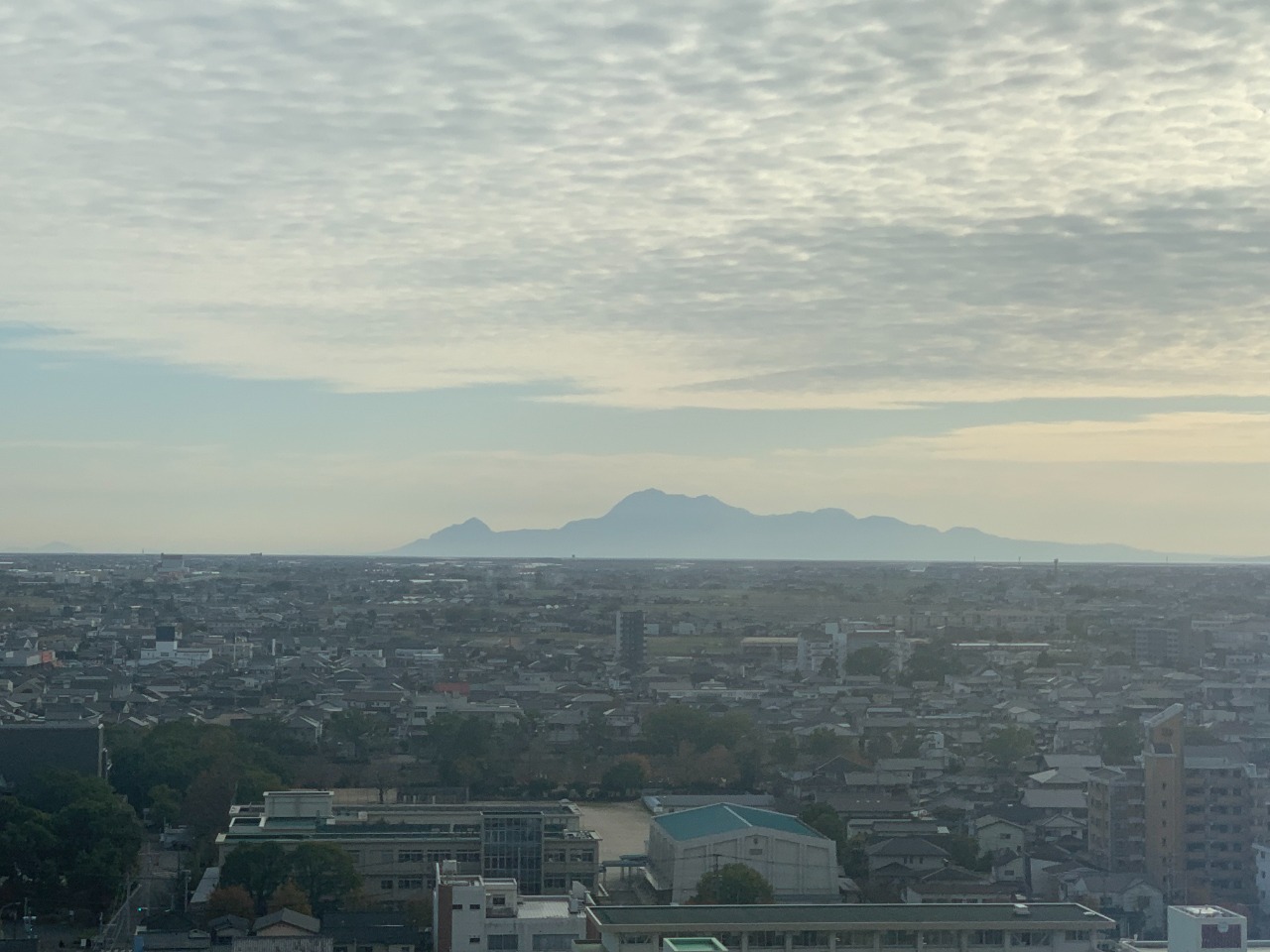 写真：展望所からの雲仙普賢岳の眺め