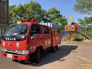 写真：高取山公園の消防車